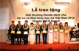 Honda Việt Nam trao giải thưởng cho kỹ sư và nhà khoa học trẻ